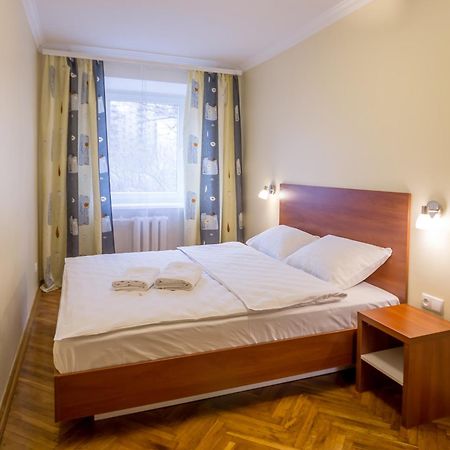 Central Apartments Киев Екстериор снимка