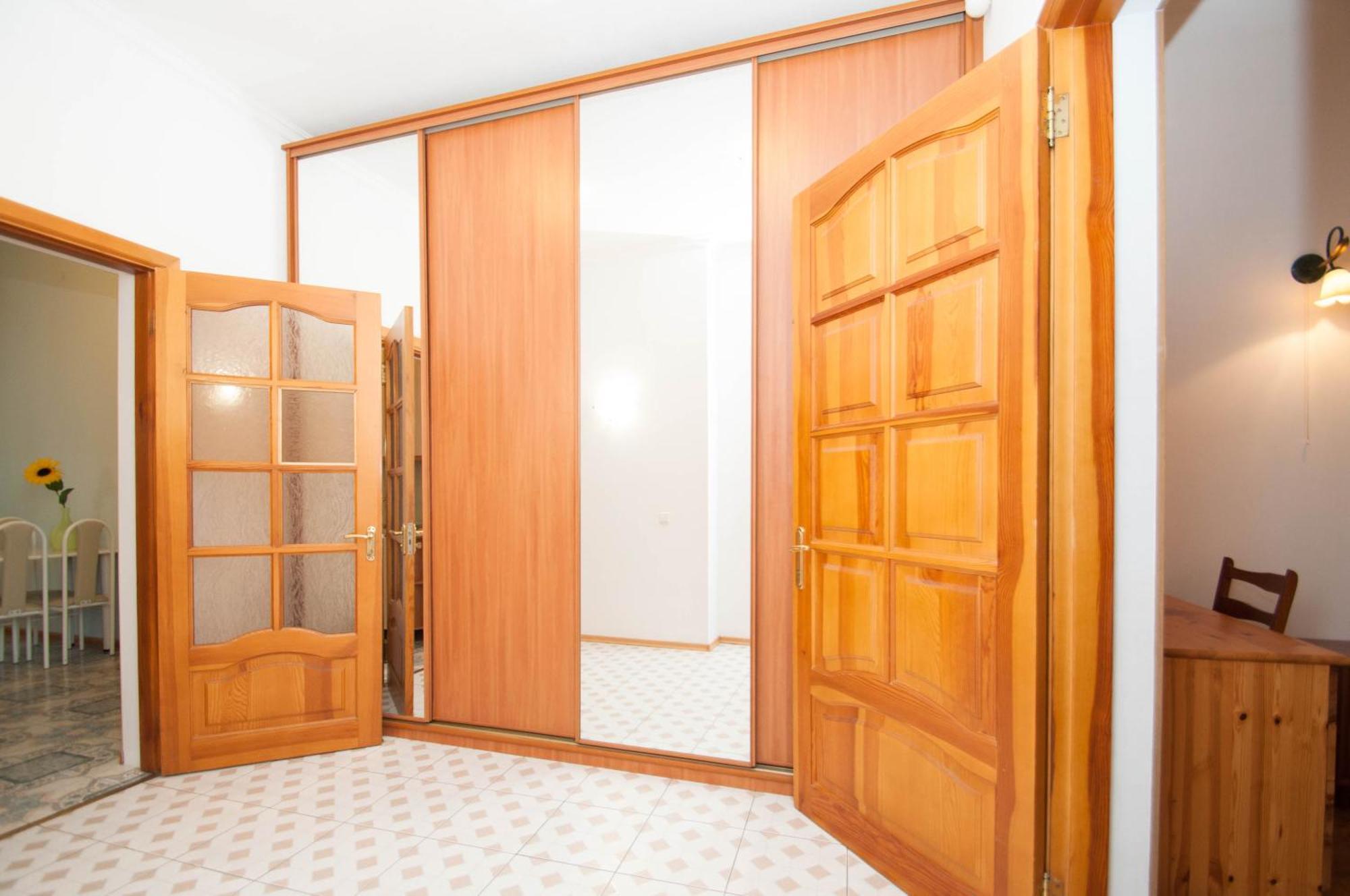 Central Apartments Киев Екстериор снимка