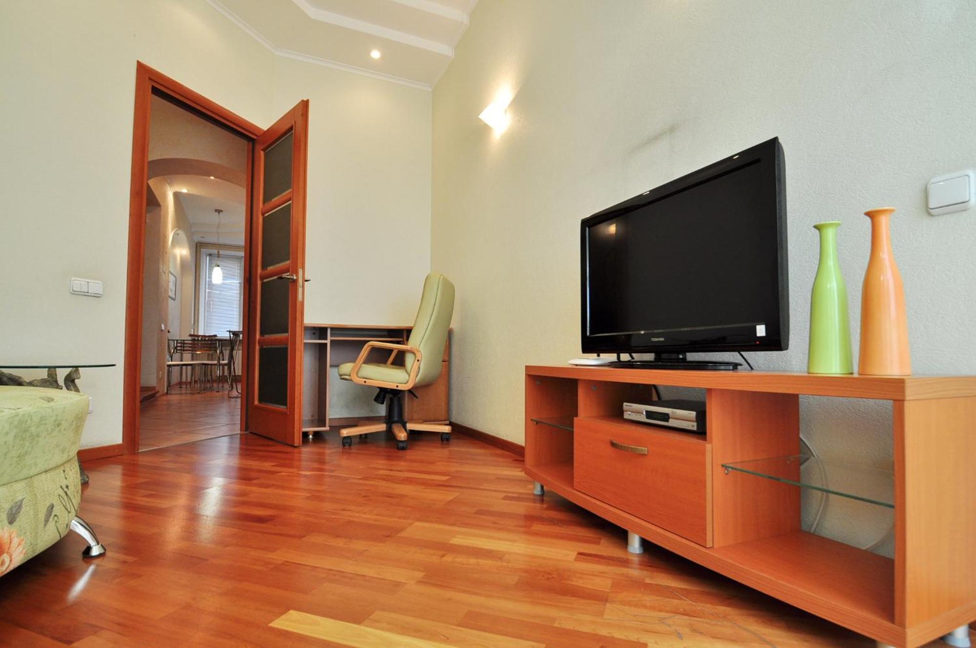 Central Apartments Киев Екстериор снимка