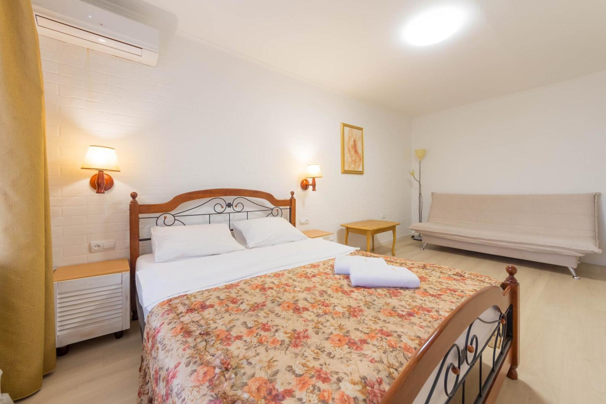 Central Apartments Киев Екстериор снимка